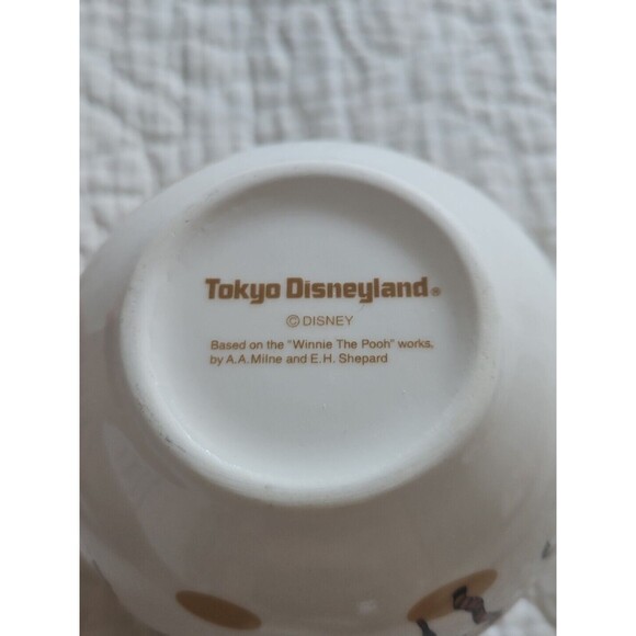 RARE  Winnie The Pooh And Gang Disneyland Tokyo Mug - Picture 3 of 6